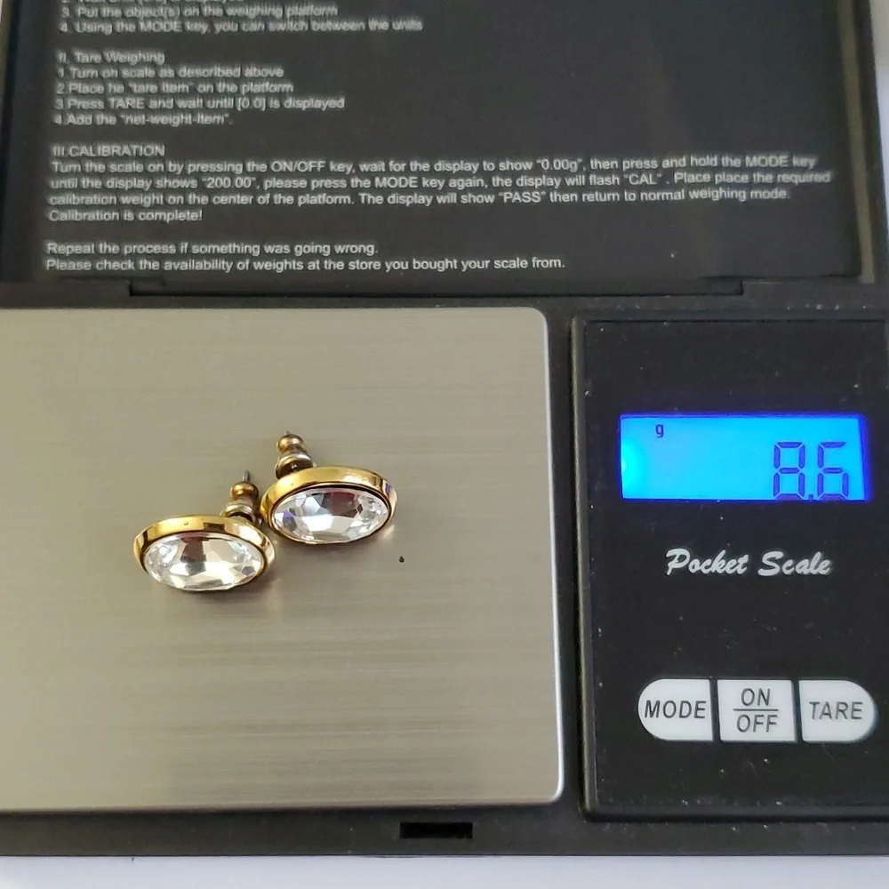 Vintage Gold Oval Crystal Stud Earrings - Clear